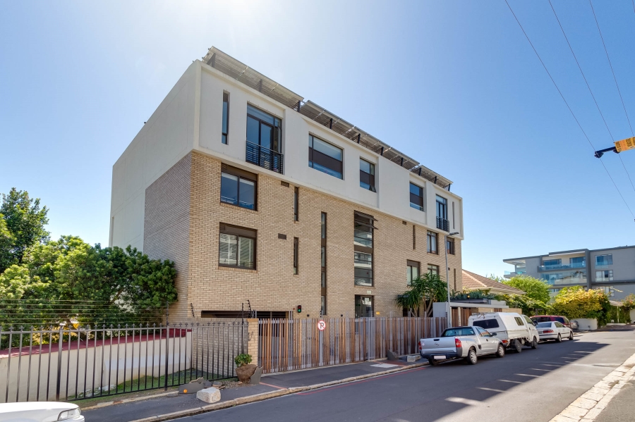 To Let 1 Bedroom Property for Rent in Green Point Western Cape
